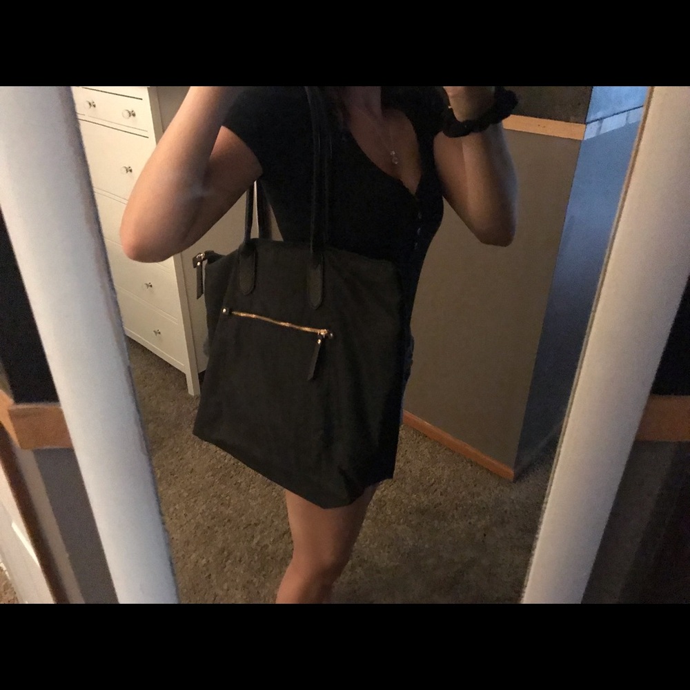 Black tote.🖤